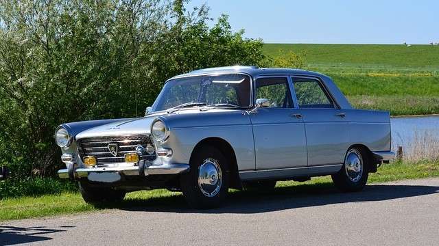 Peugeot 404